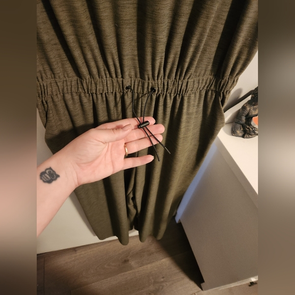 Navy green jumpsuit from Old Navy - Picture 4 of 5